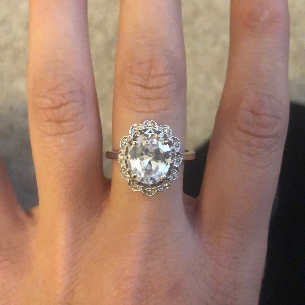 Fashion ring